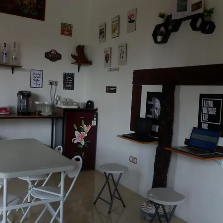 Niang Hostel Penida